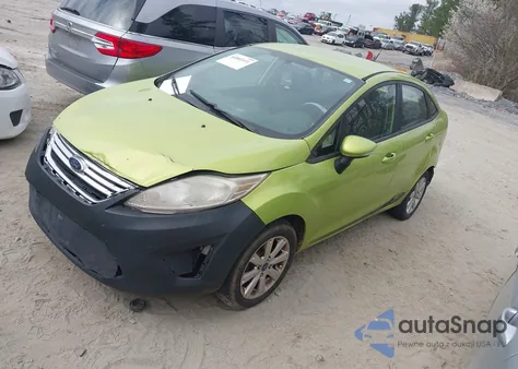 2013 Ford Fiesta Se z USA, uszkodzony, nr VIN 3FADP4BJ1DM174484